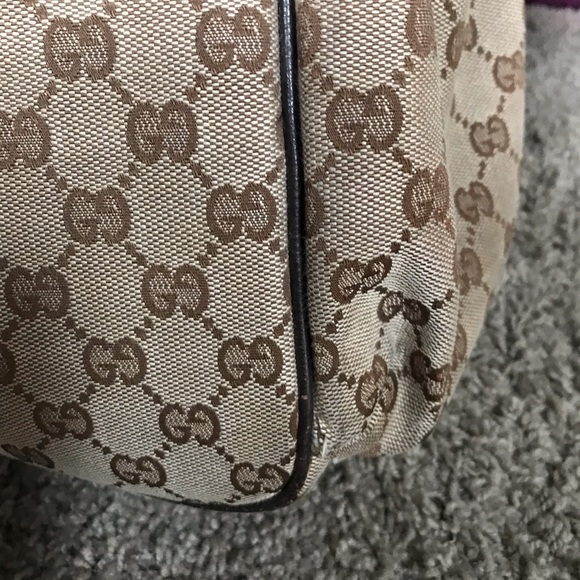 Authentic Gucci Travel Bag. - Picture 3 of 7